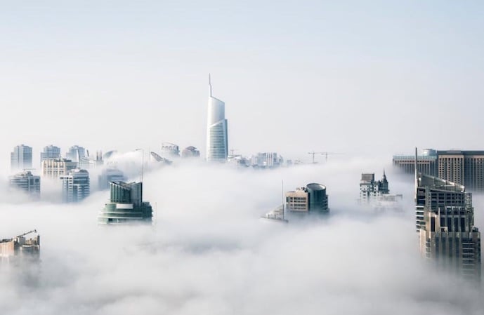 Abstract visual representing telco cloud and network innovation